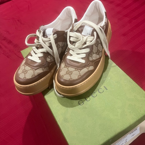 GUCCI - Picture 4 of 8